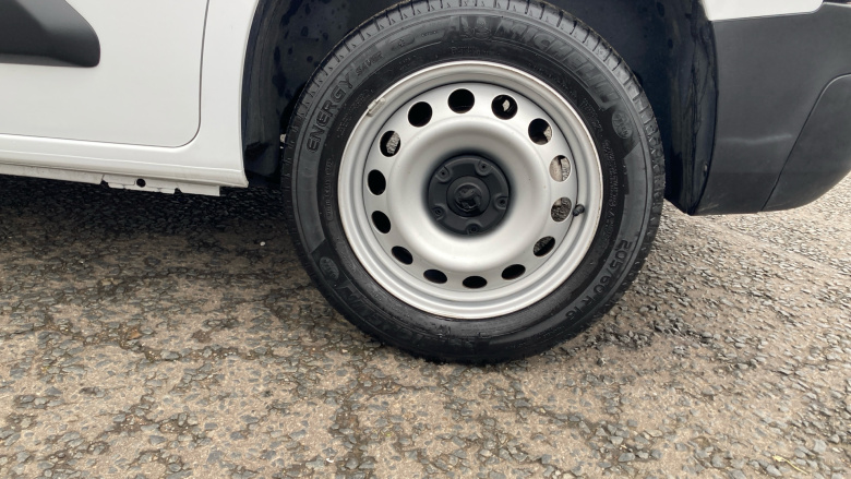 Vauxhall Combo Cargo Combo L1 Diesel 2300 1.5 Turbo D 100ps H1 Dynamic Van [6 Speed]